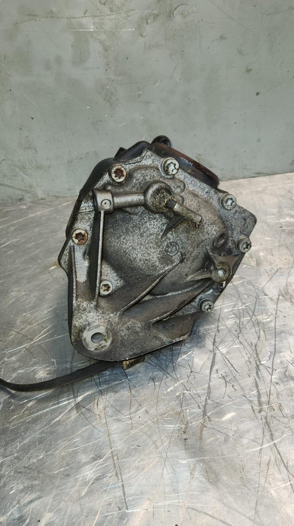 2016-2018 BMW 330e Rear Differential 7624780 3ser F30 F31 330E 320D 188LW I=2,93