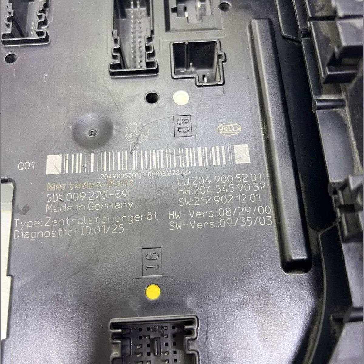 Mercedes-Benz Rear Sam Fuse Box Relay Module 204 900 52 01 W204 C-Class