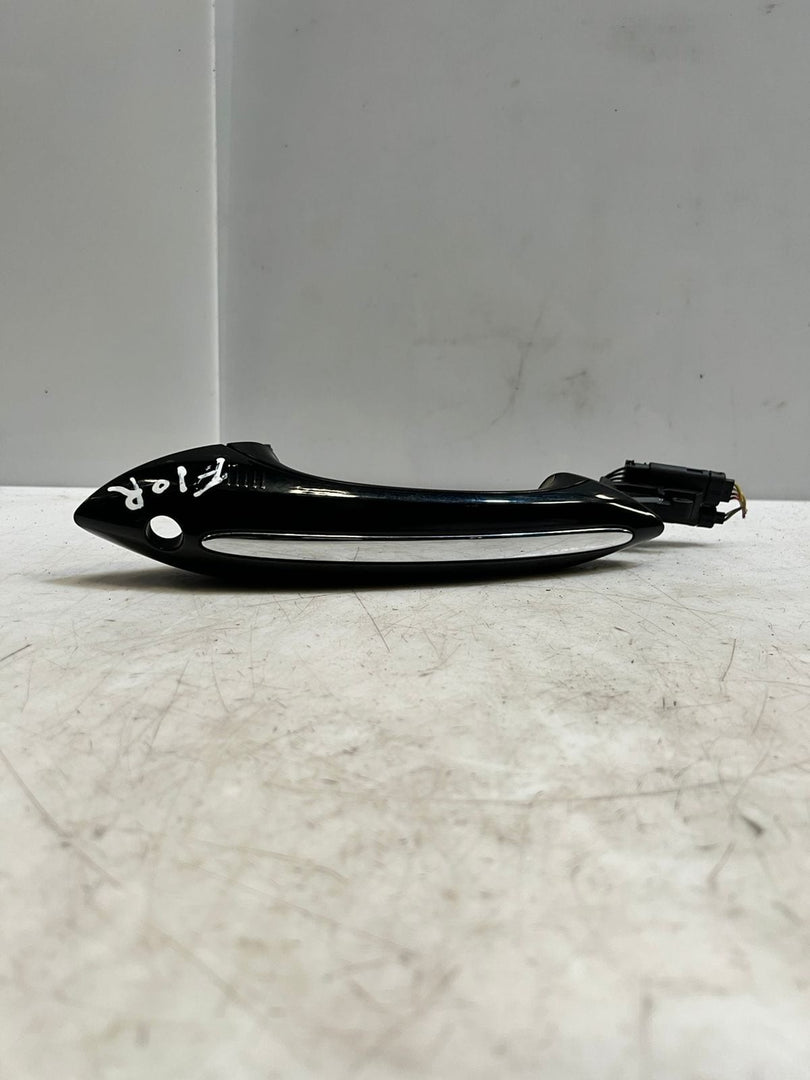 BMW 7 Series F01 F02 F03 F04 F36 Front Door Exterior Handle Front Right 7305366