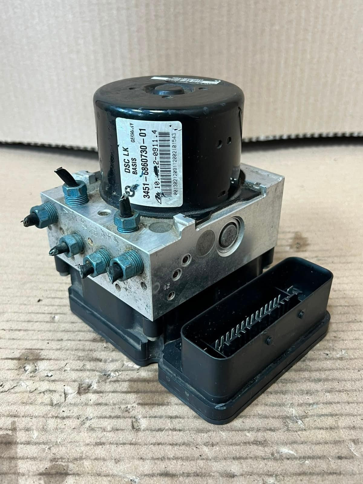 2012-2013 BMW 1' F30 F20 F21 320i ABS Hydraulic Block Control Pump 6860730 OEM