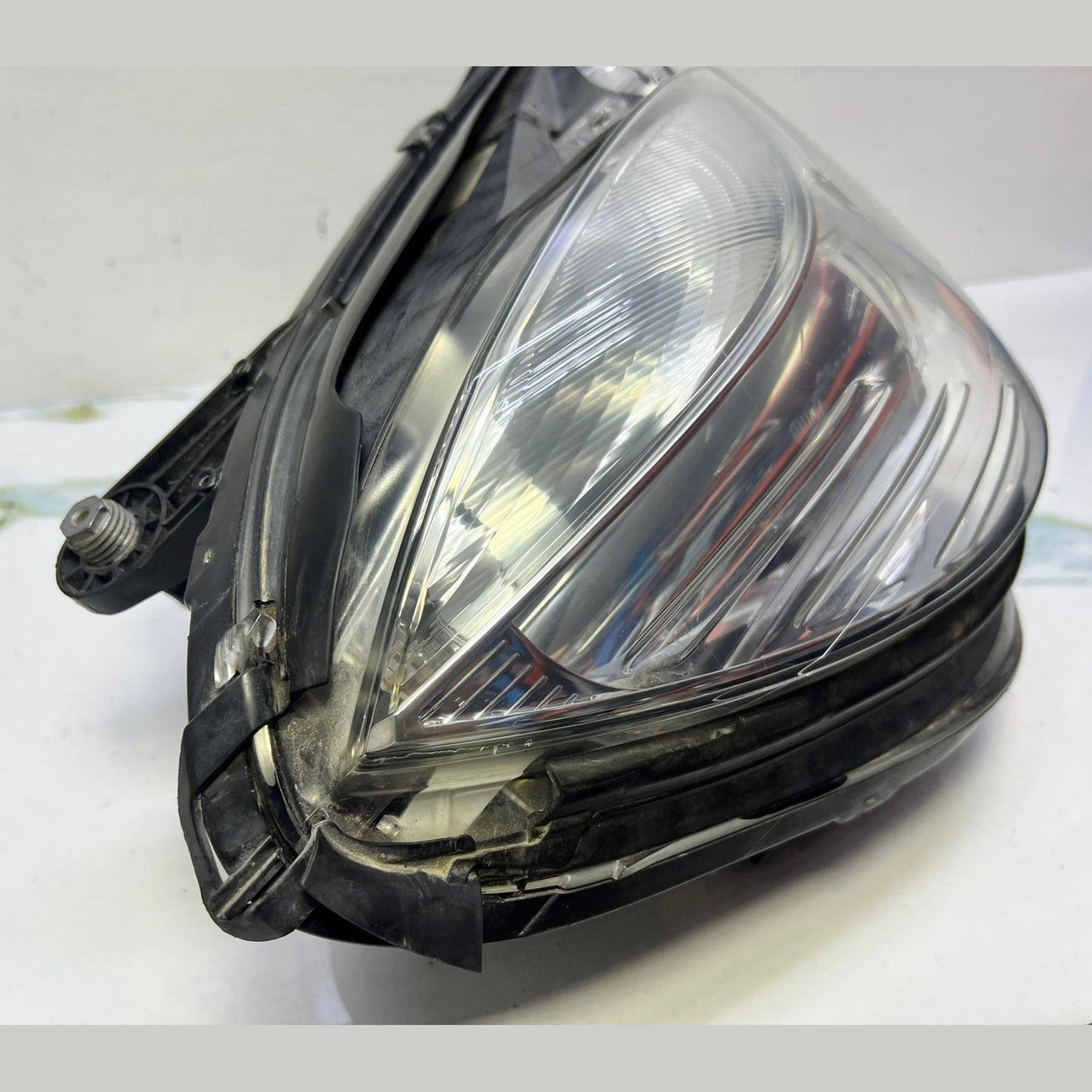 10-11 Mercedes W212 E-Class Front Right Side Head light Headlamp A212 8202059
