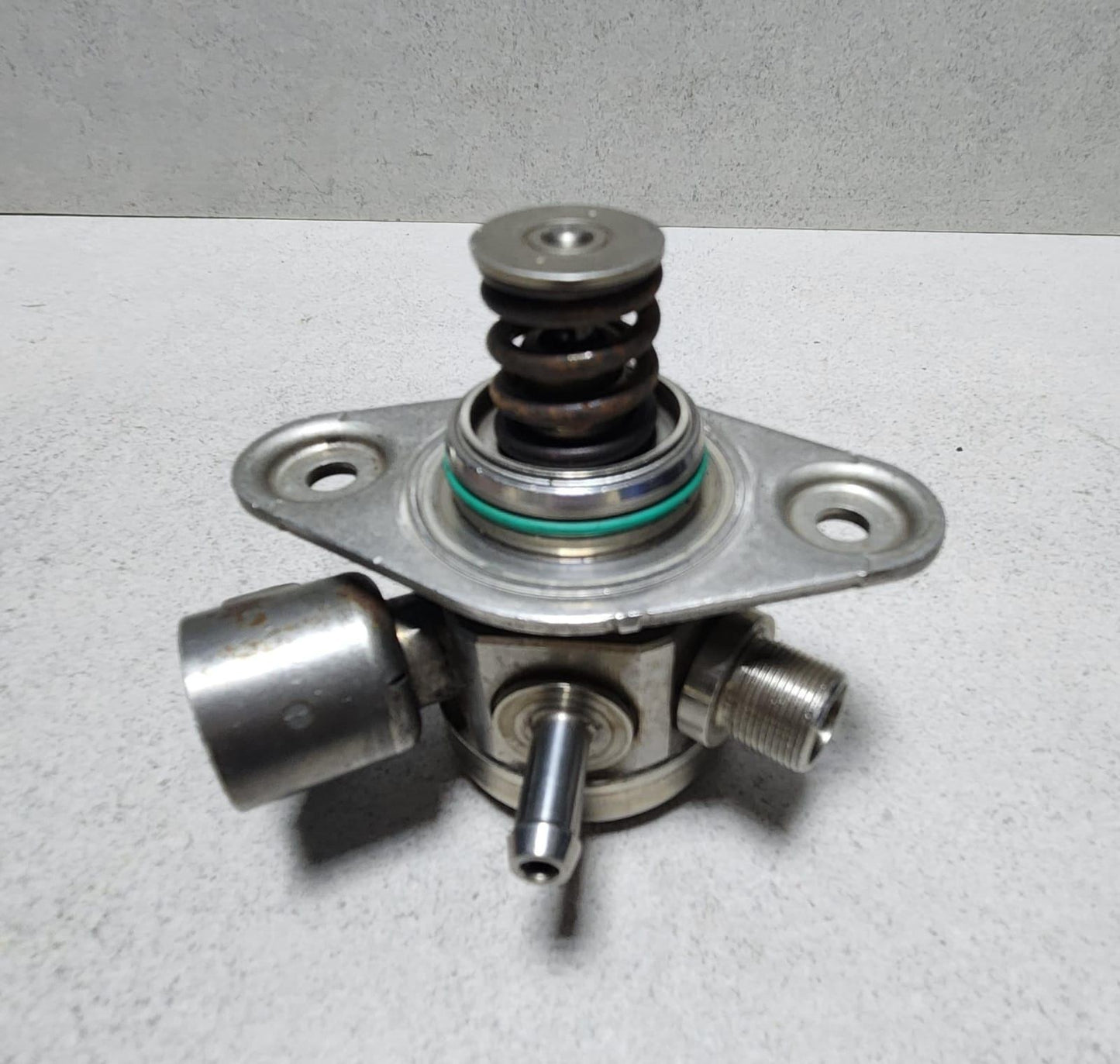 2014-2016 BMW 228i High Pressure Fuel Pump A2700700501 C180 GLA250, A200 B180   