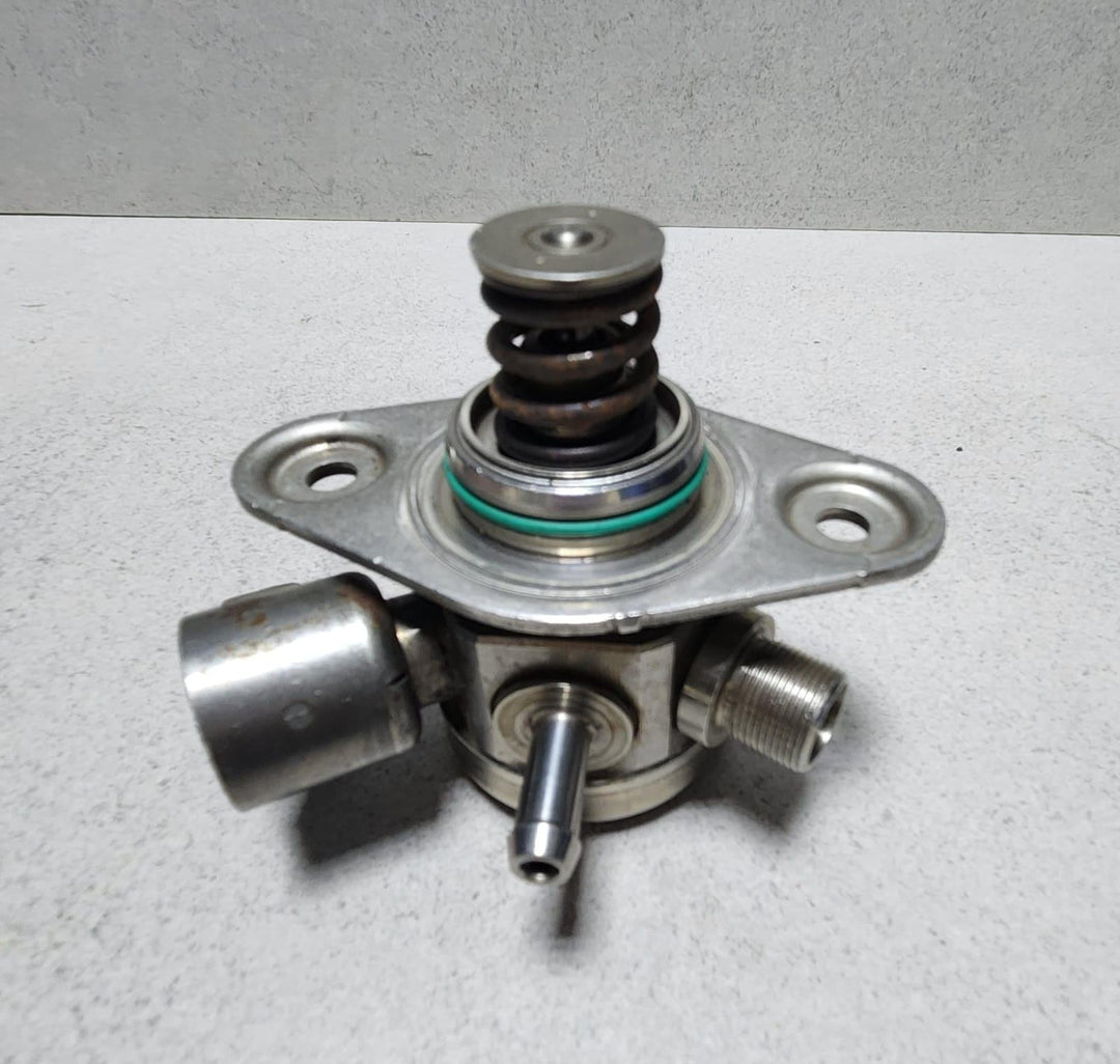 2014-2016 BMW 228i High Pressure Fuel Pump A2700700501 C180 GLA250, A200 B180   