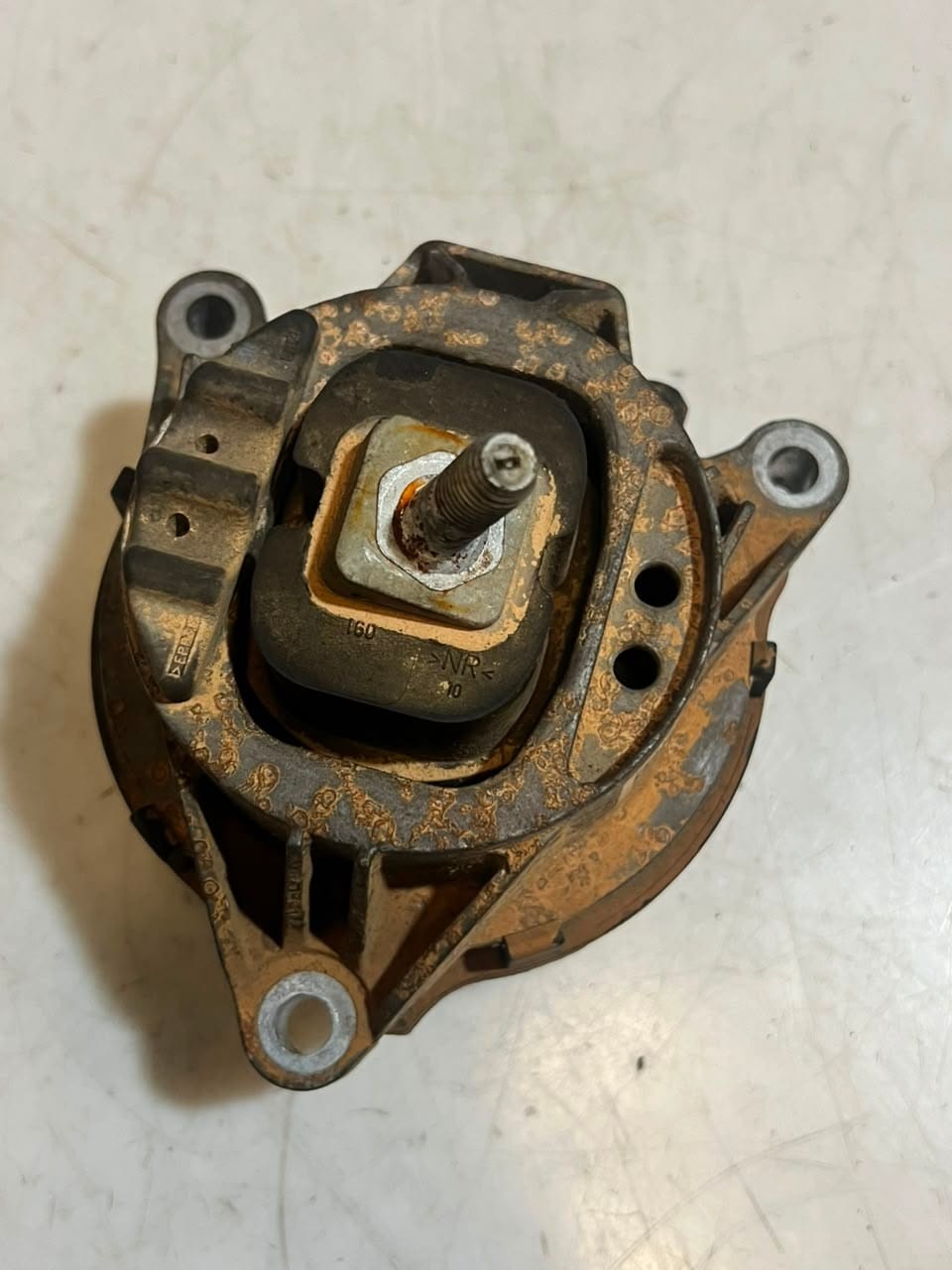 2015-2017 BMW X3 F25 X4 F26 2.0L RIGHT Engine Mount MOTOR 6868490 OEM