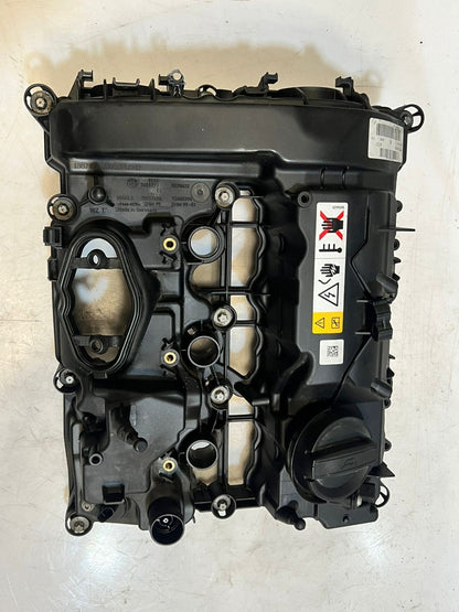 BMW Cylinder Head Cover 7611277