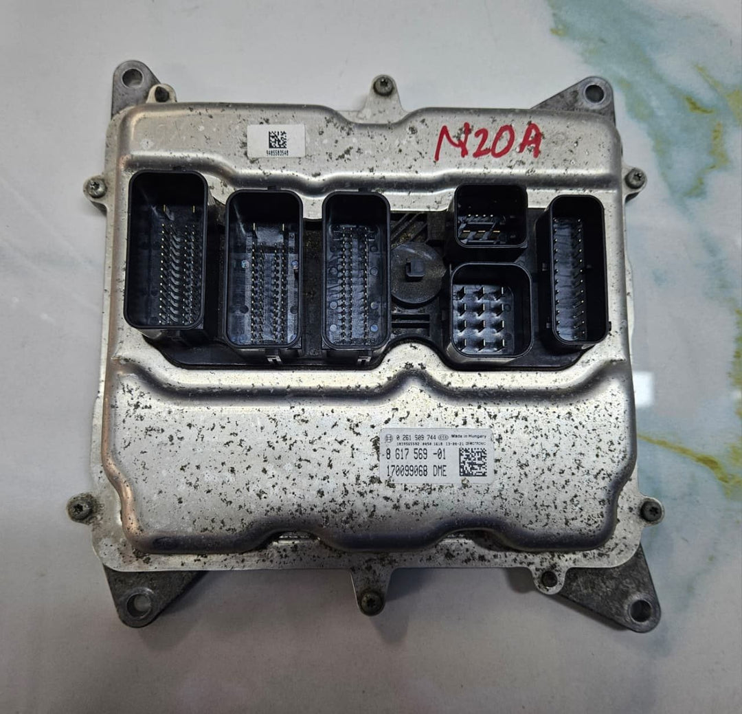 2013-2014 BMW 320i X1 E84 and Z4 E89 N20 Engine Control Unit 8617569