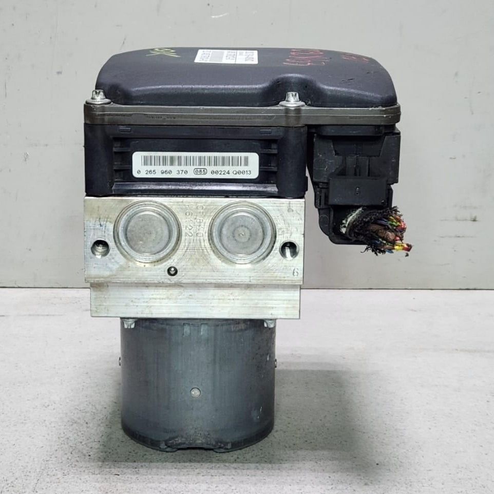 BMW Abs Brake Pump ASSEMBLY 4WD ACC 6798122 F01 F02 750LI 2008-2012