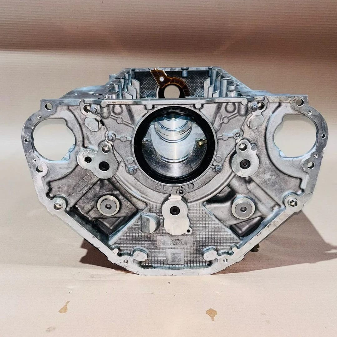 2017-2020 BMW M5 F90 4.4 V8 Engine Block ONLY 8093296 S63B44B 21163518