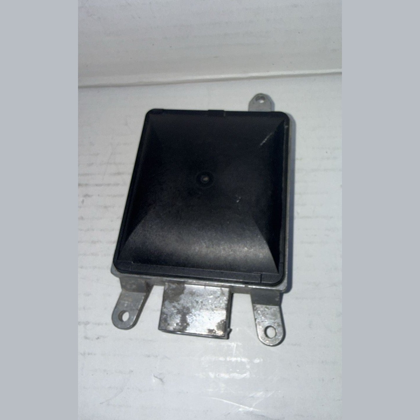 HC-2 BLIND SPOT LANE CONTROL MODULE 6795773 BMW F10 F06 650I 535I 528I