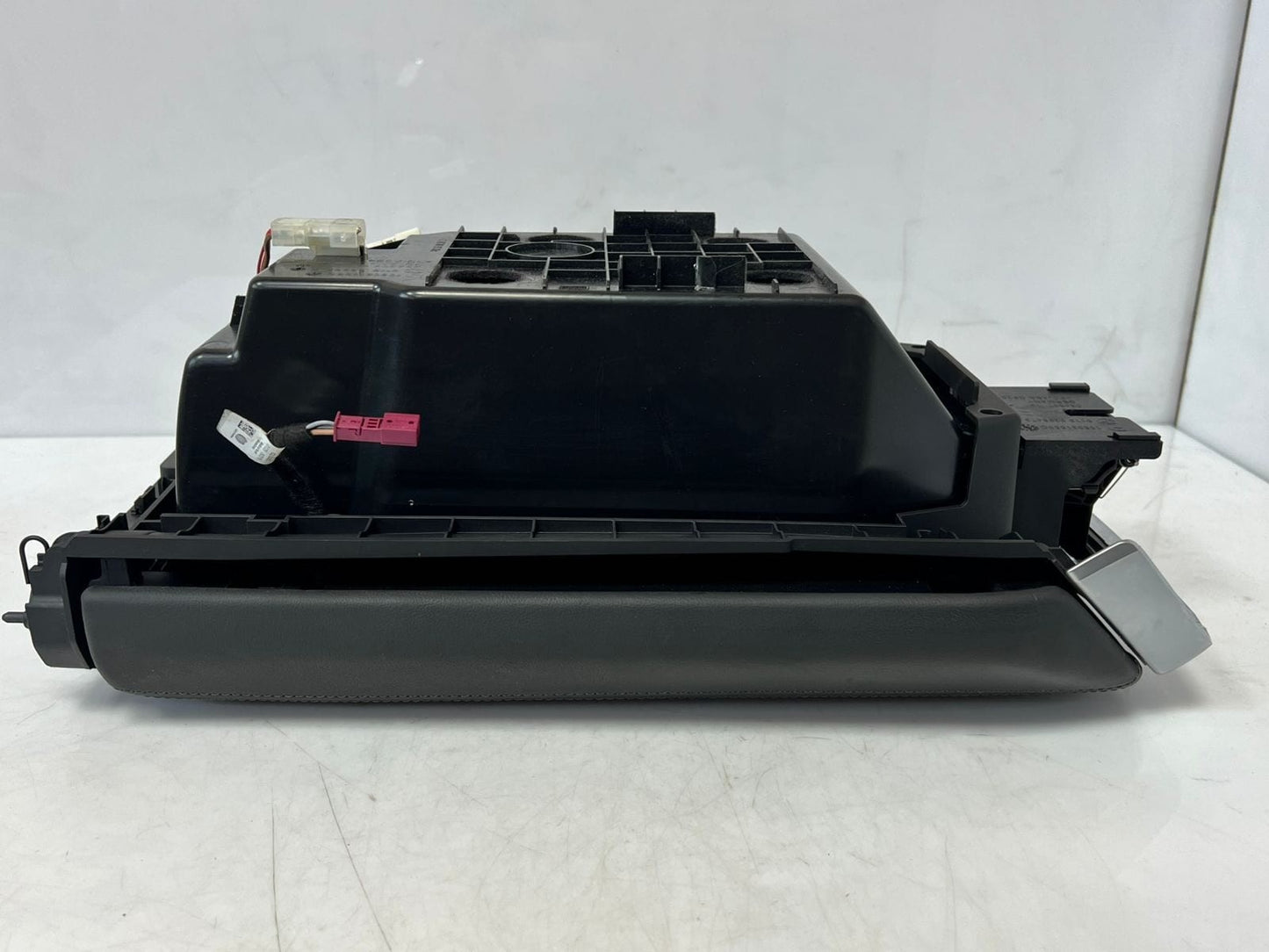2020-24 BMW 840i G14 G15 F91 F92 Center Console Storage Compartment 9396478 OEM