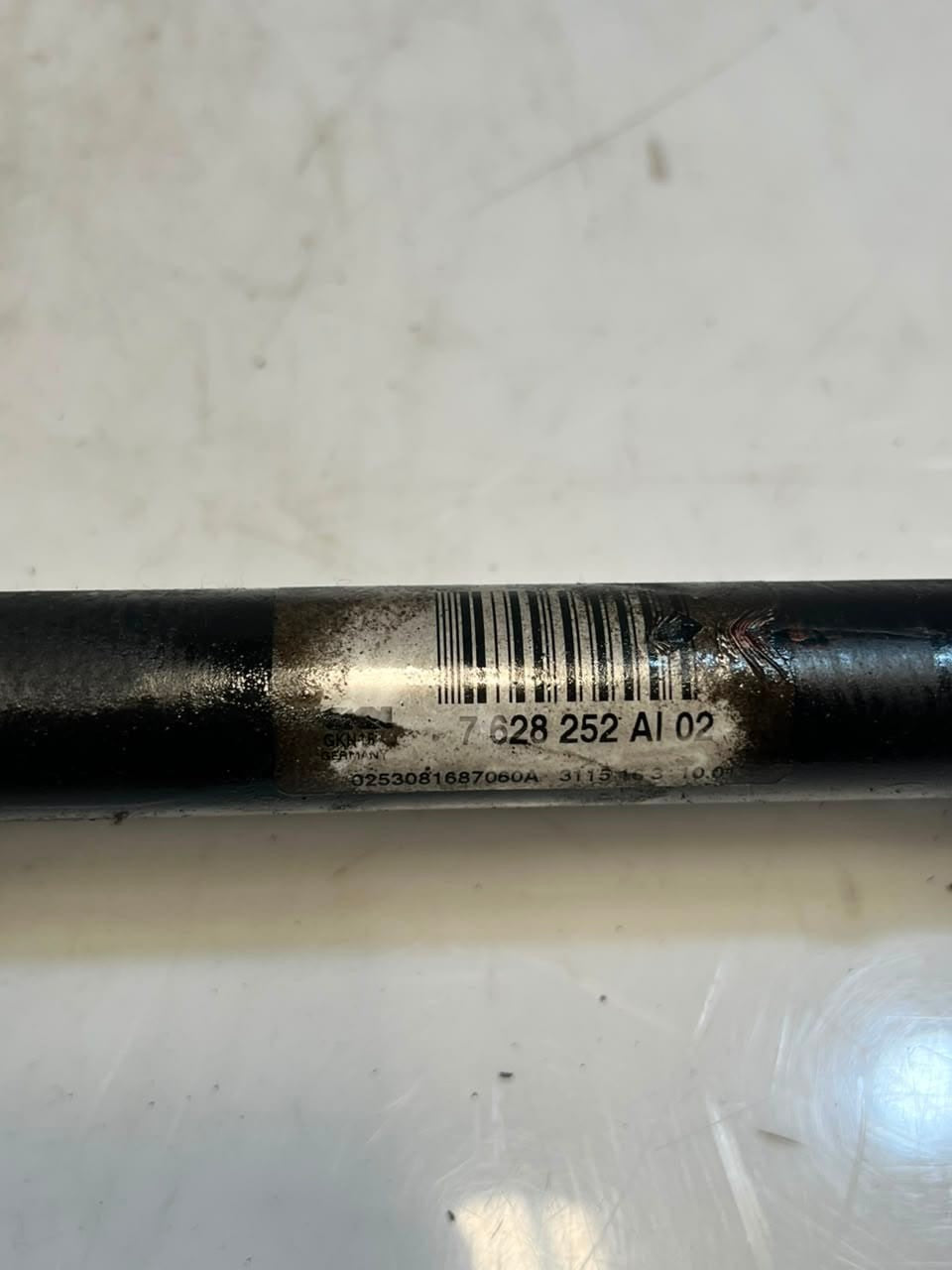 BMW 1' F20, F21, F30, F31, F34, and F36 Drive Shaft Rear Right AXLE 7628252