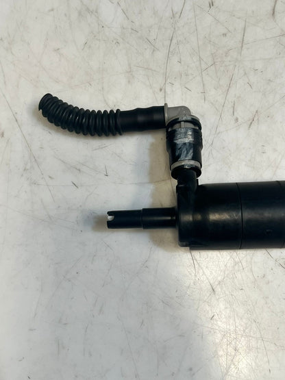BMW F20 F30 F35 F10 F07 F01 F02 F25 E70 E71 E89 Headlight Washer Pump 7217792