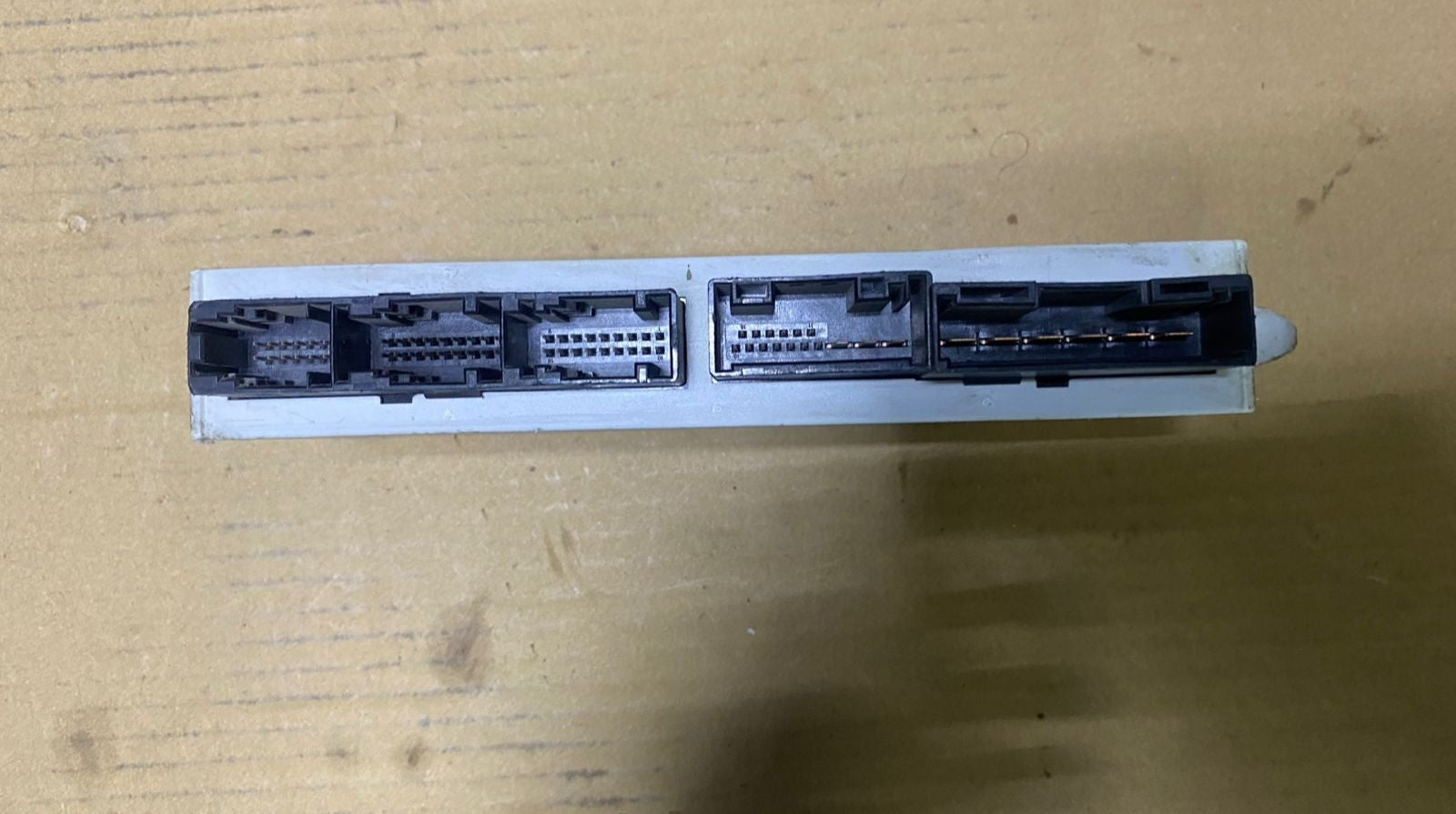 2004-2005 BMW 745i Door Control Module 6964141 7 Series E65 E66