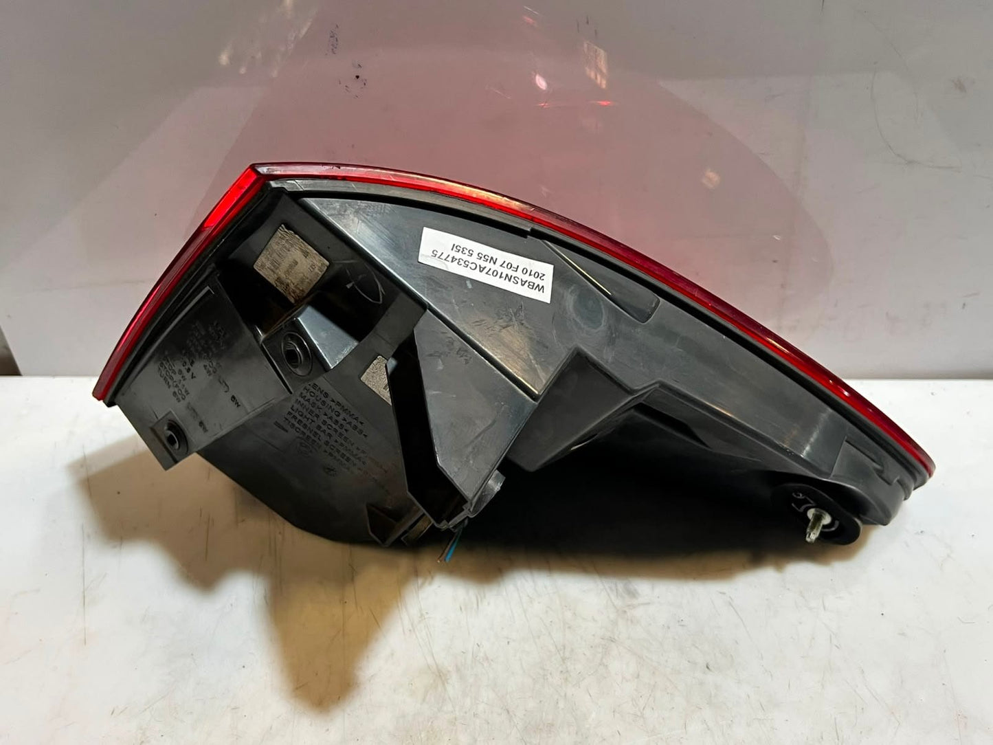 2010-2016 BMW 5' 550i GT F07 Rear Left Tail Light BACK LIGHT 89089345 OEM 