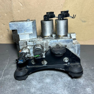 13-16 Mercedes GL450 GL550 Front Hydraulic Suspension Valve A166 3201158 OEM