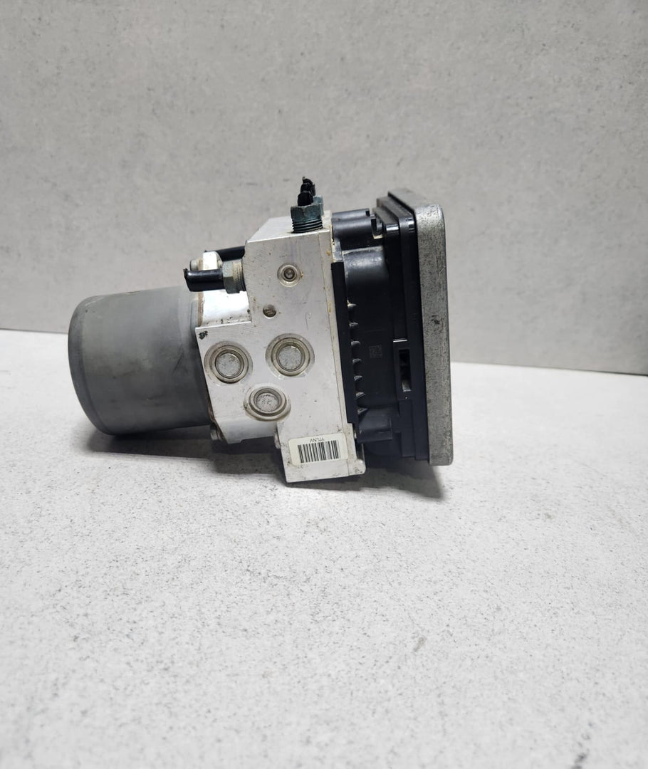 2017-2020 BMW 540i Abs Pump Control Module Unit 6893768 530i  M550i and X3 G01