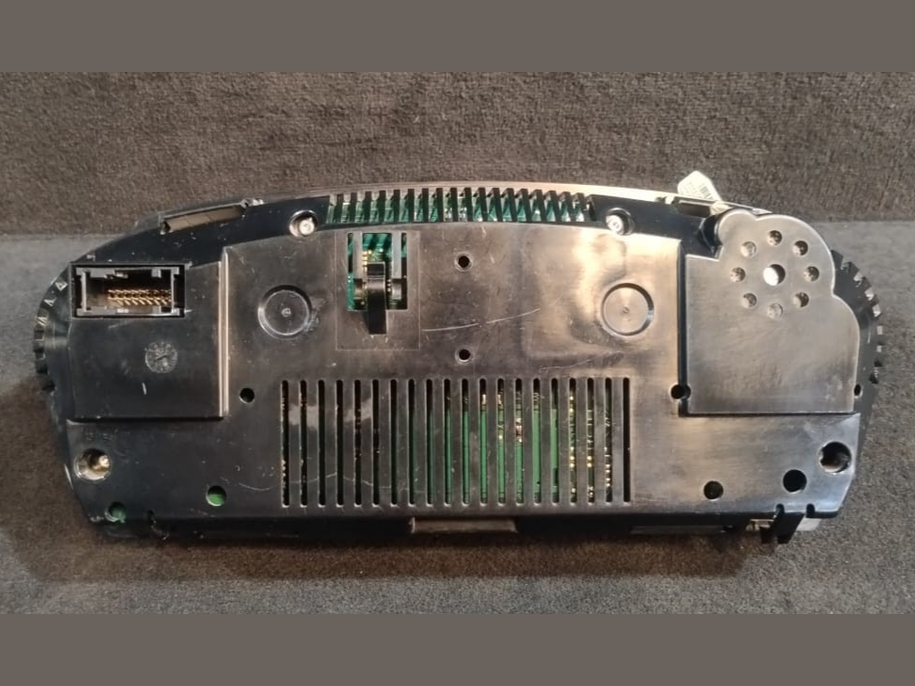 BMW X5 E70 INSTRUMENT CLUSTER SPEEDOMETER KM/H P/N 9236810