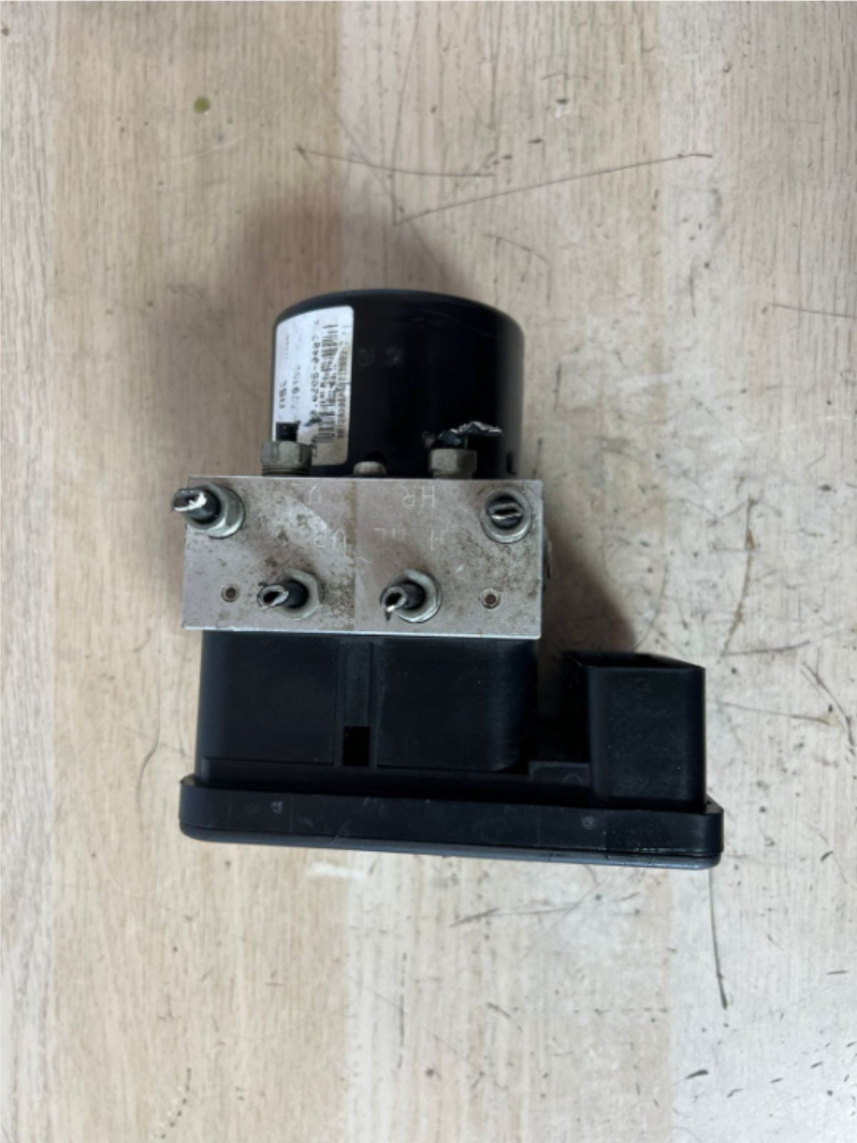BMW 1 3 series E81 E82 E87 E90 E91 E92 ABS DSC BRAKE PUMP CONTROLLER 6787837