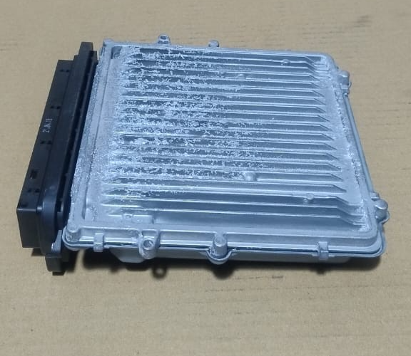 GENUINE BMW 5 Series F11 F10 N47N CONTROL UNIT ECU DDE 8510137