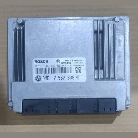BMW 1 E81 E87  ENGINE CONTROL UNIT MODULE ECU  ONLY BOSCH - 7557809