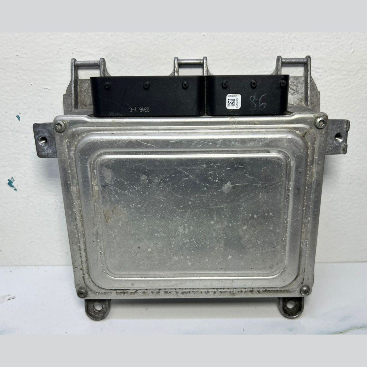 Mercedes-Benz Engine Control Module A 266 153 86 79