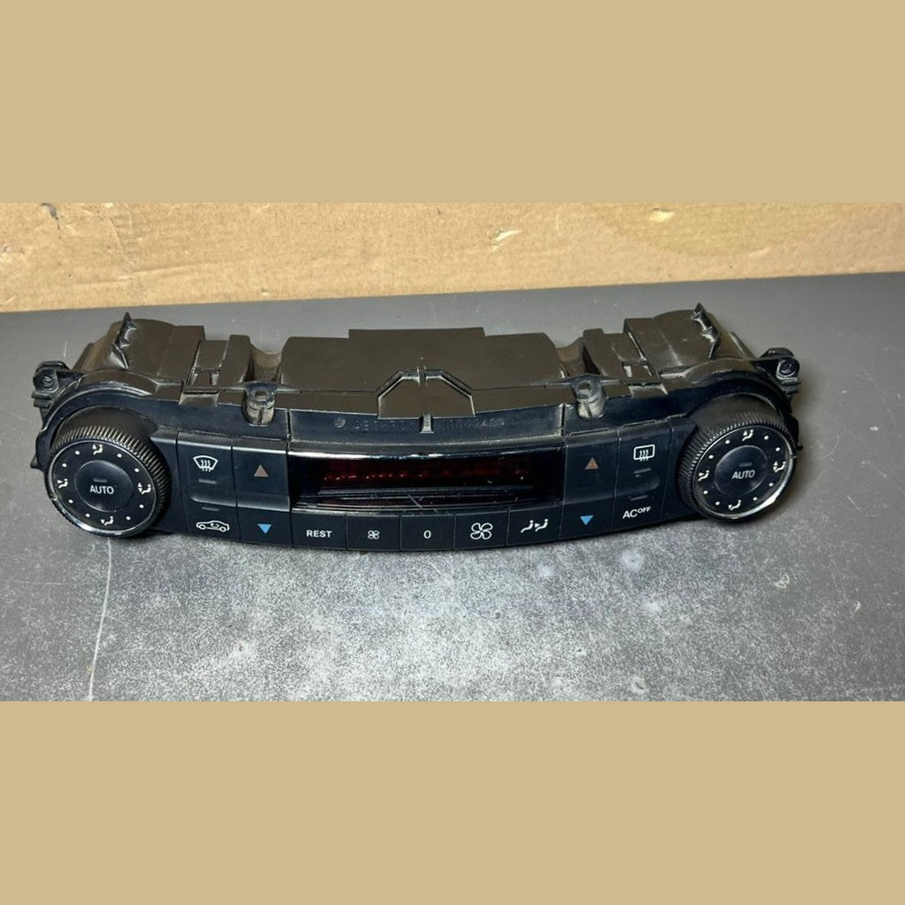 04-10 Mercedes-Benz W219 CLS Klima Heizung Klimabedienteil A219 8300285