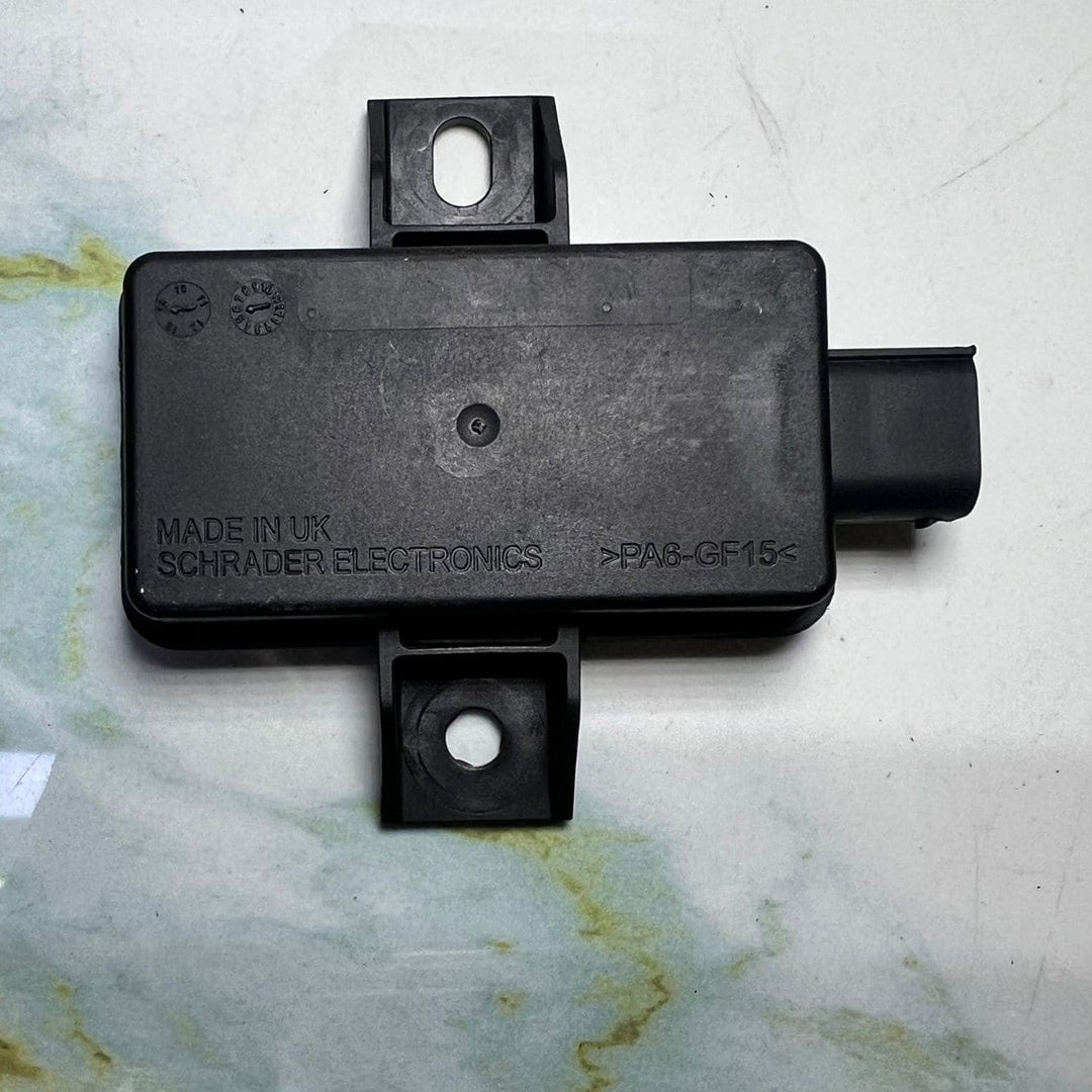 15-20 Mercedes C300 Tire Pressure Control Unit A0009001105 S-Class W222, C-Class
