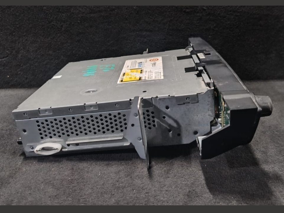BMW E70 E71  MID STERIO RECIVER MULTIMEDIA SYSTEM CONTROLLER HEAD UNIT -9263945