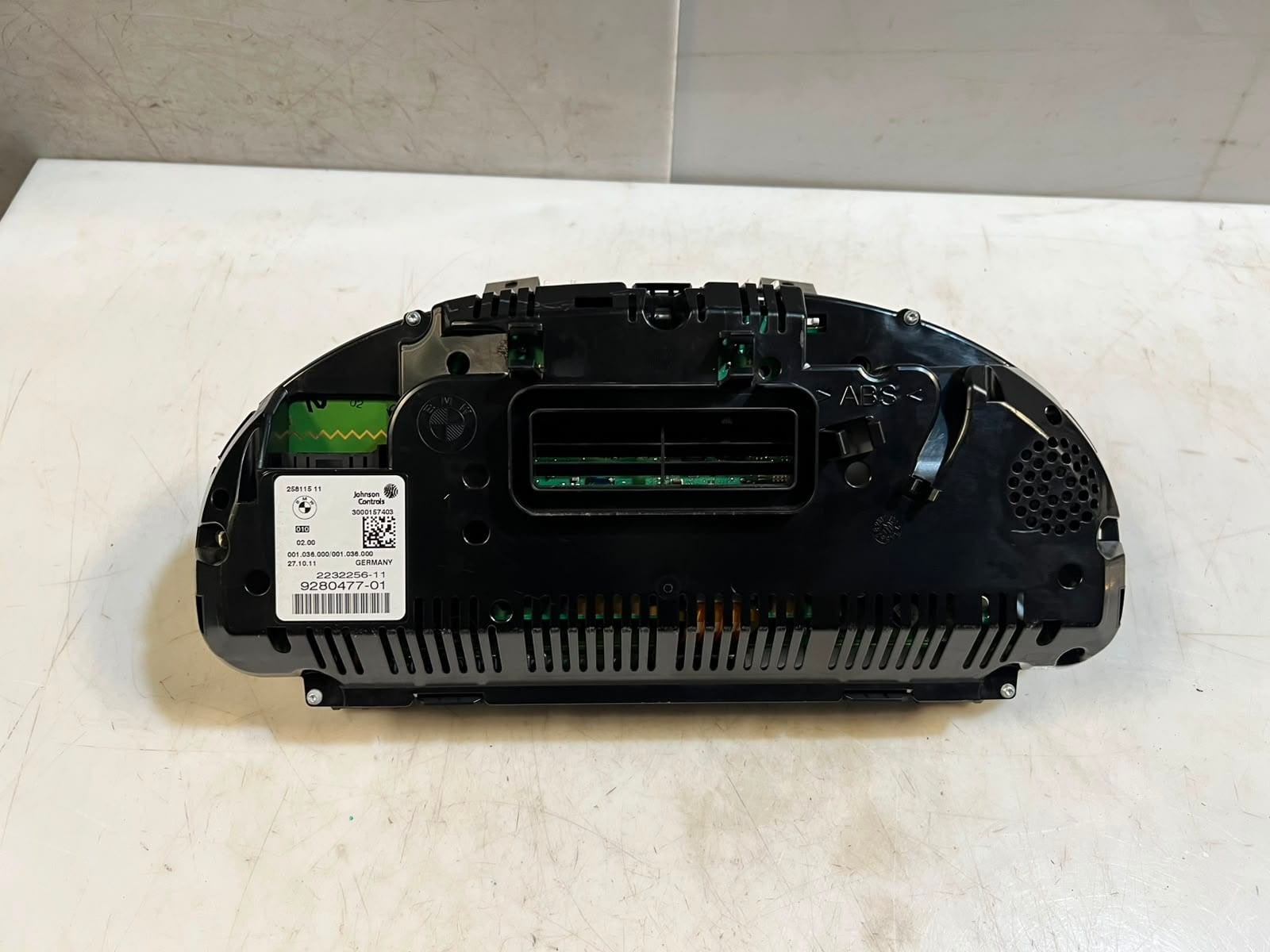 2010-2013 BMW 5 Series F10 F11 520i 523i SPEEDOMETER Instrument Cluster 9280477