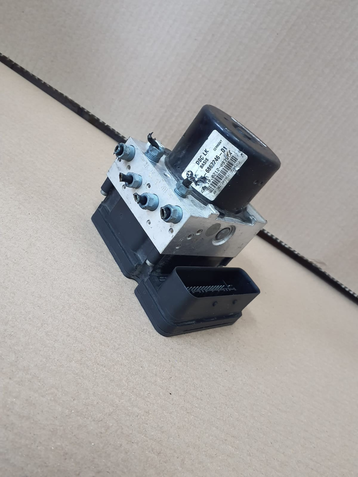 2012-2013 BMW 1' 3' F20 F30 F31 320i DSC ABS Pump Control Module 6862246-01