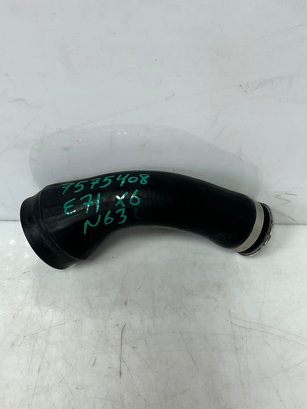 2008-2018 BMW 5' F07 F10 F11 7' 750i X5 X6 N63 Air Intake Duct HOSE 7575408 OEM