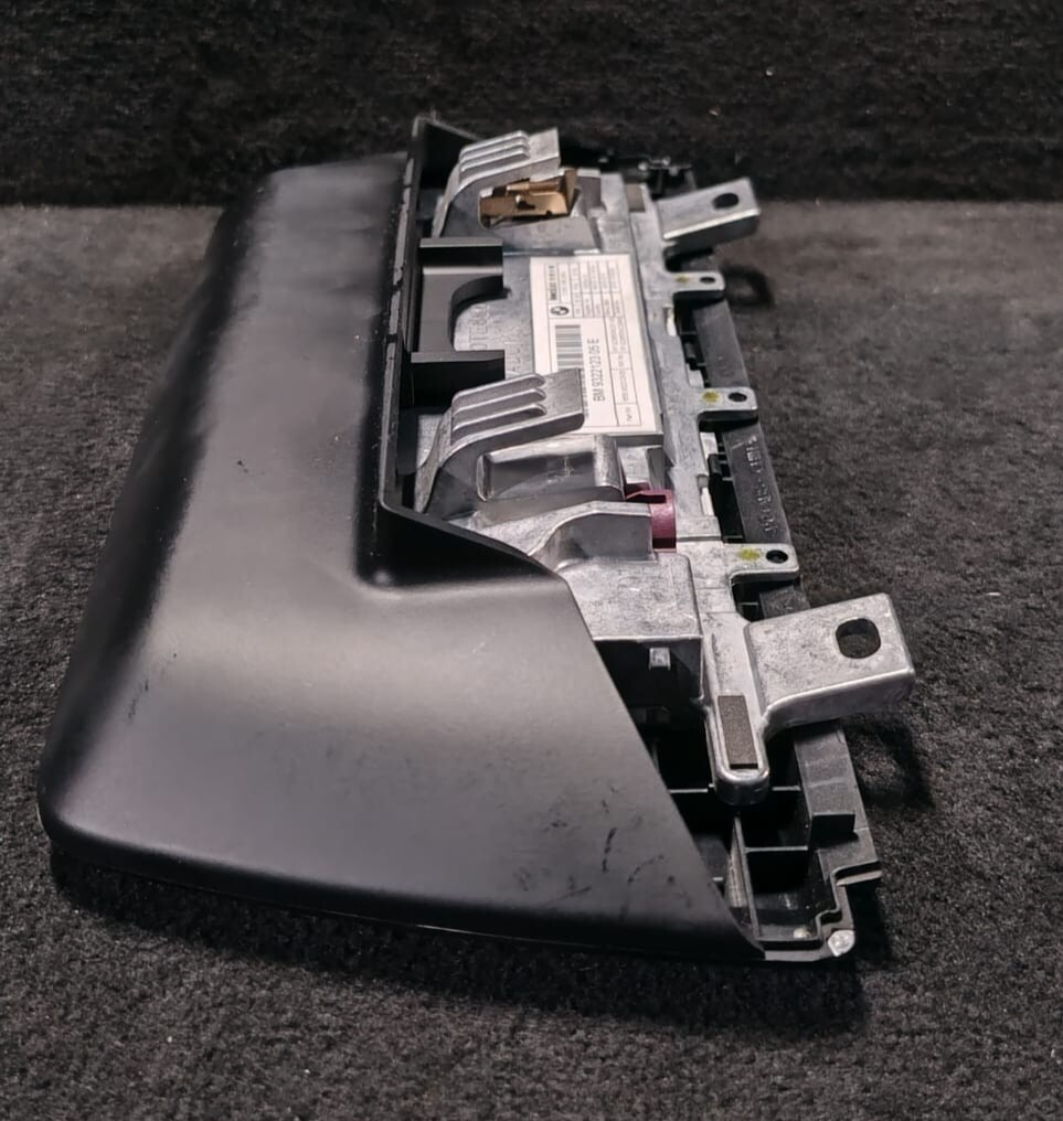 BMW X1 F48 INFORMATION GPS DASH DISPLAY 6.5 SCREEN OEM-  9322123