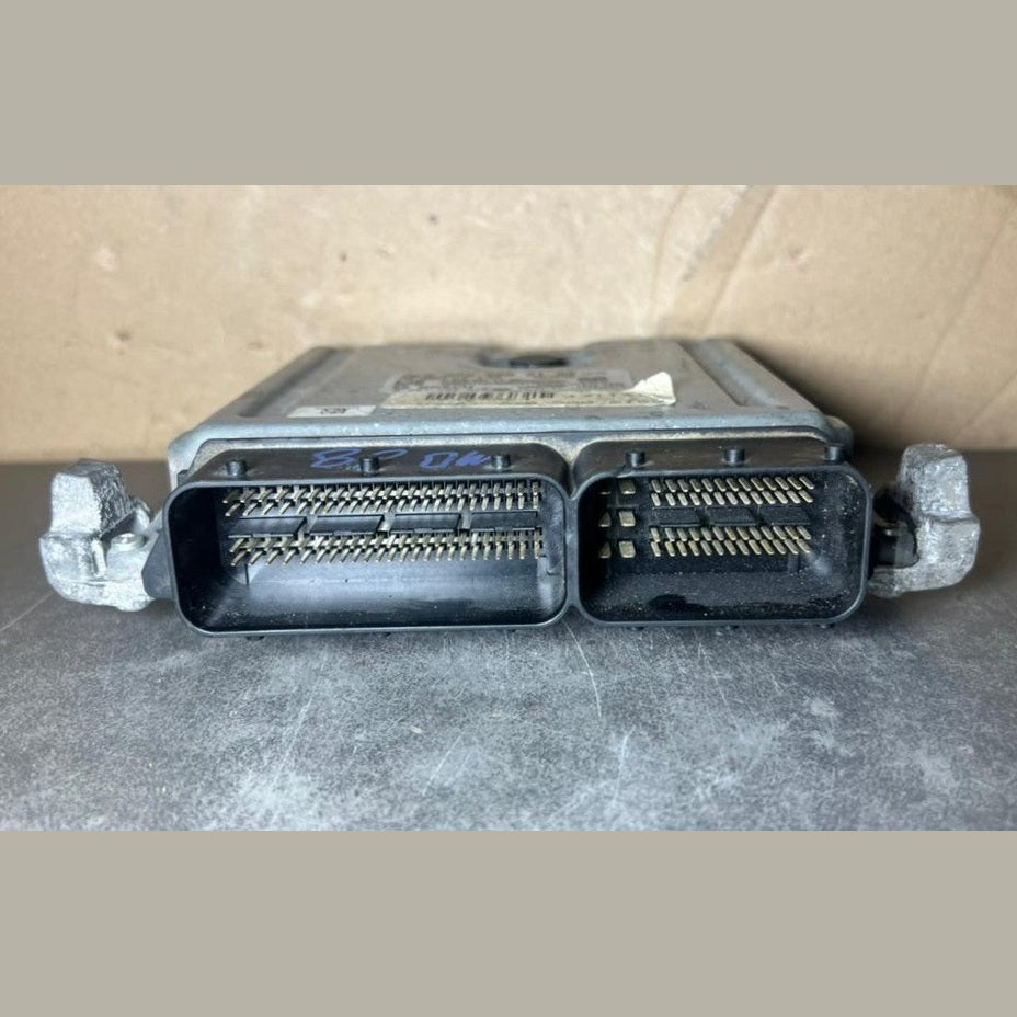 12-18 Mercedes W246 CLA GLA Engine Control Module Unit ECM ECU A270 9002100 OEM