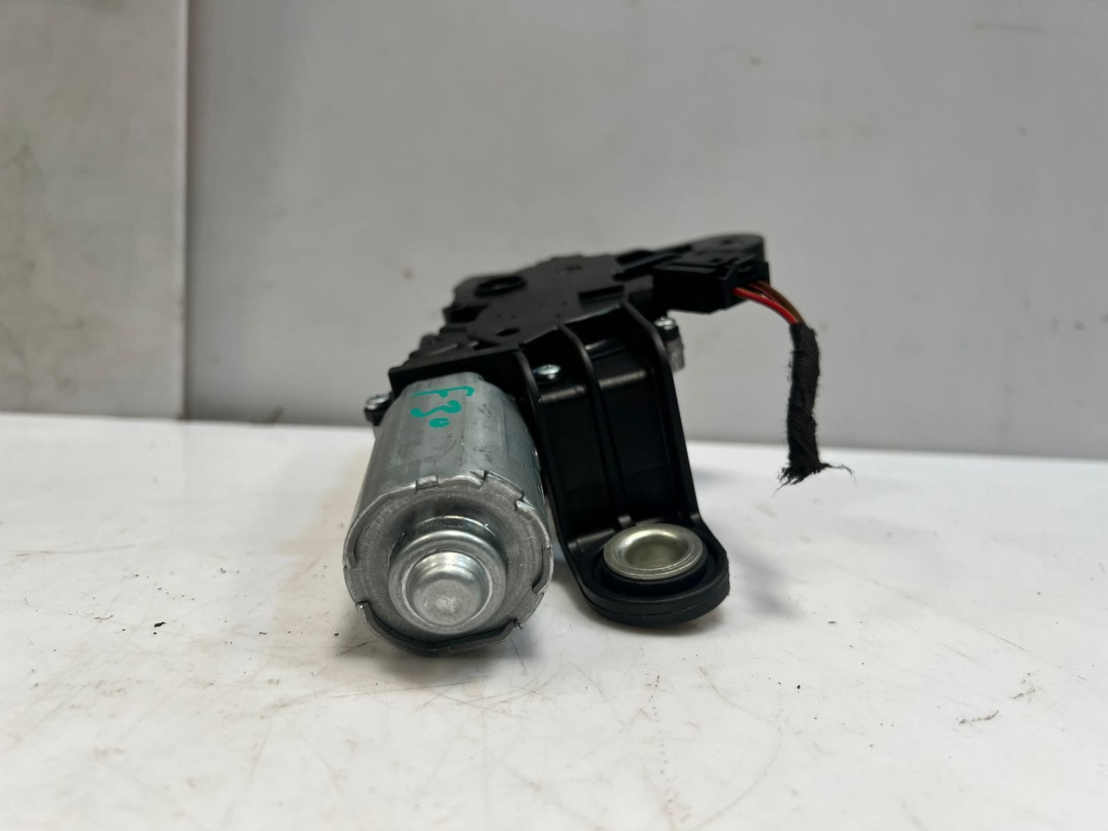 BMW 3 Series F31 5 Series F11 LCI Rear WINDOW Wiper Motor 7311415