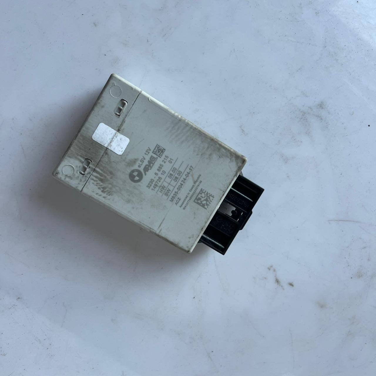 2017-2020 BMW 530i Steering Column Control Module 6885215 5' G30 540i M5