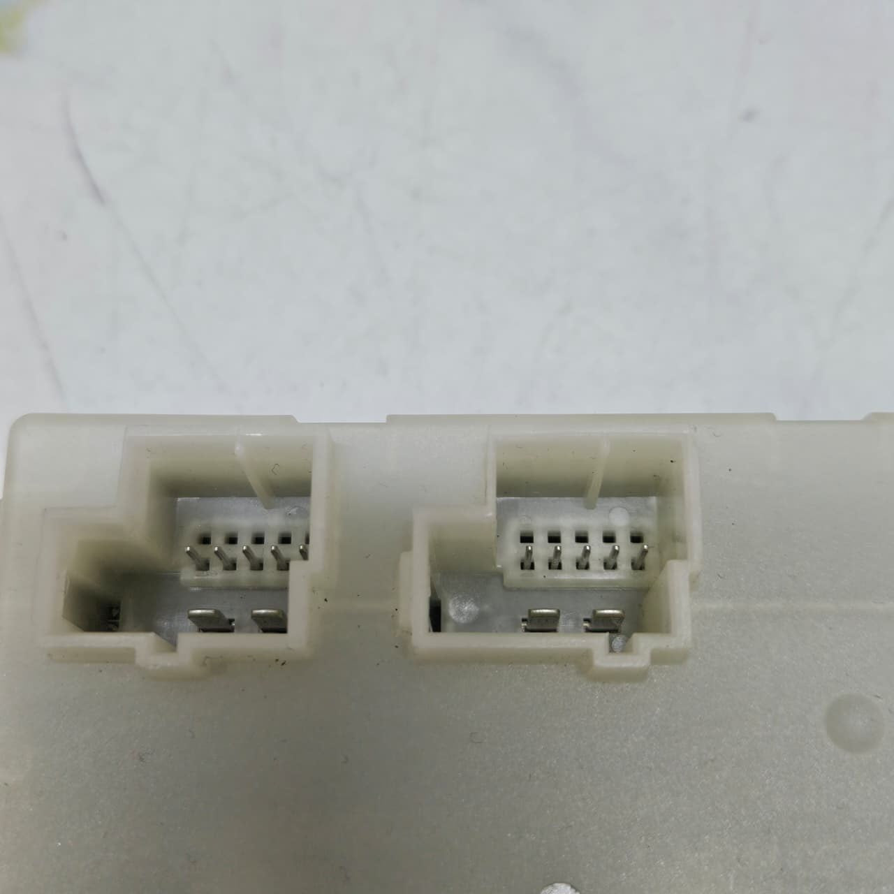 OEM 2017 BMW X5 G05 Tailgate Control Module 9451483 OEM