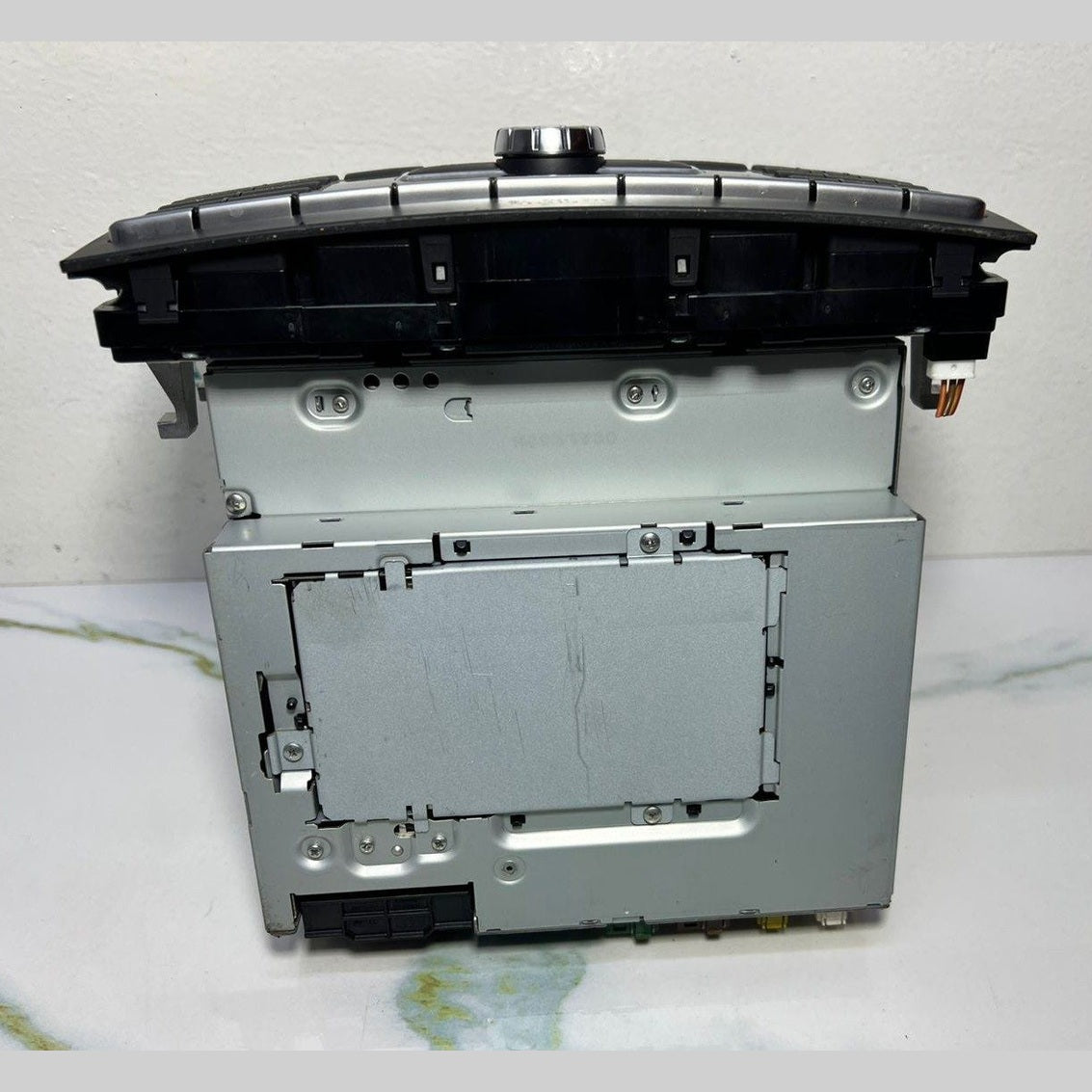 Mercedes-Benz w218 Radio Audio Head Unit CD Player  A 218 900 87 02 OEM