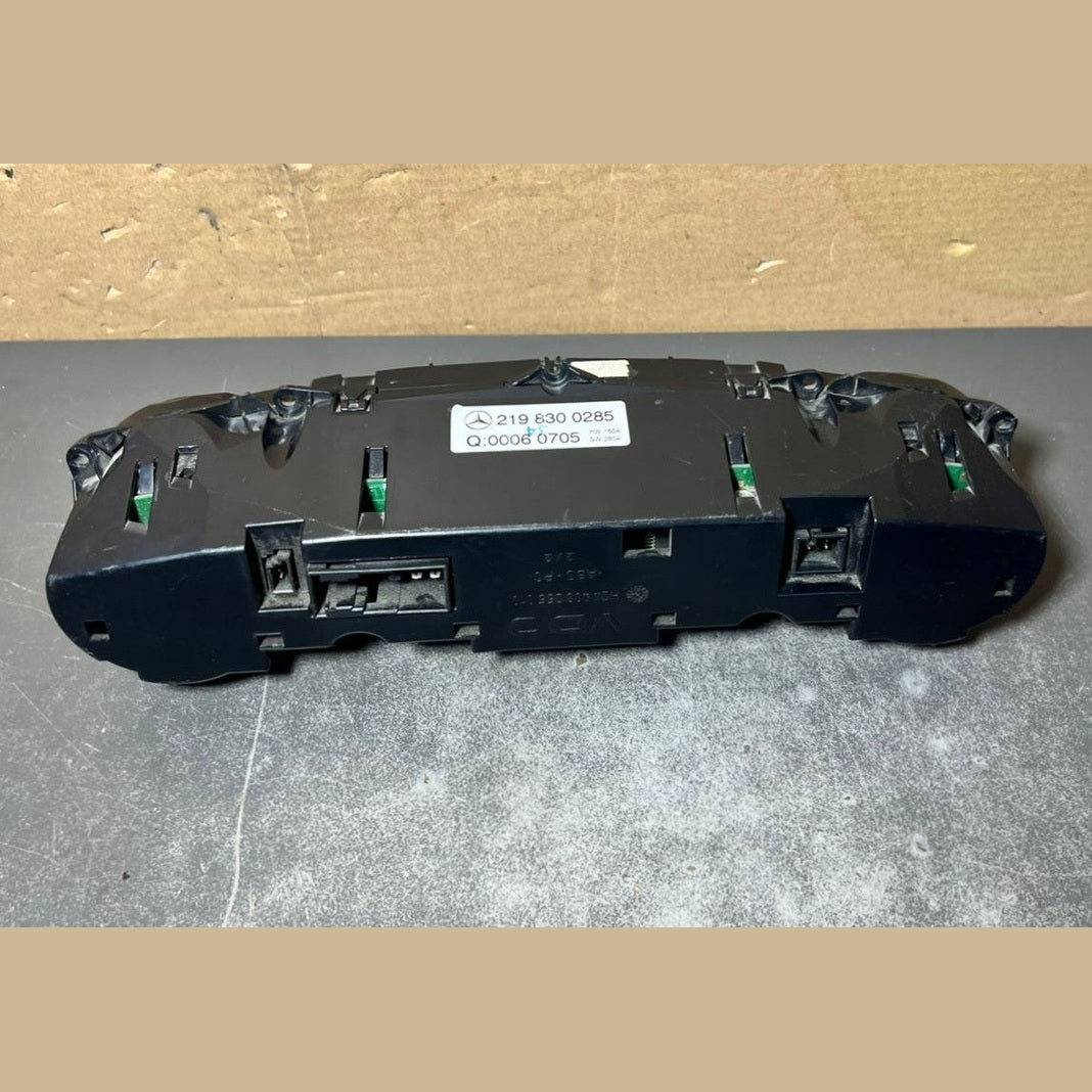 04-10 Mercedes-Benz W219 CLS Klima Heizung Klimabedienteil A219 8300285