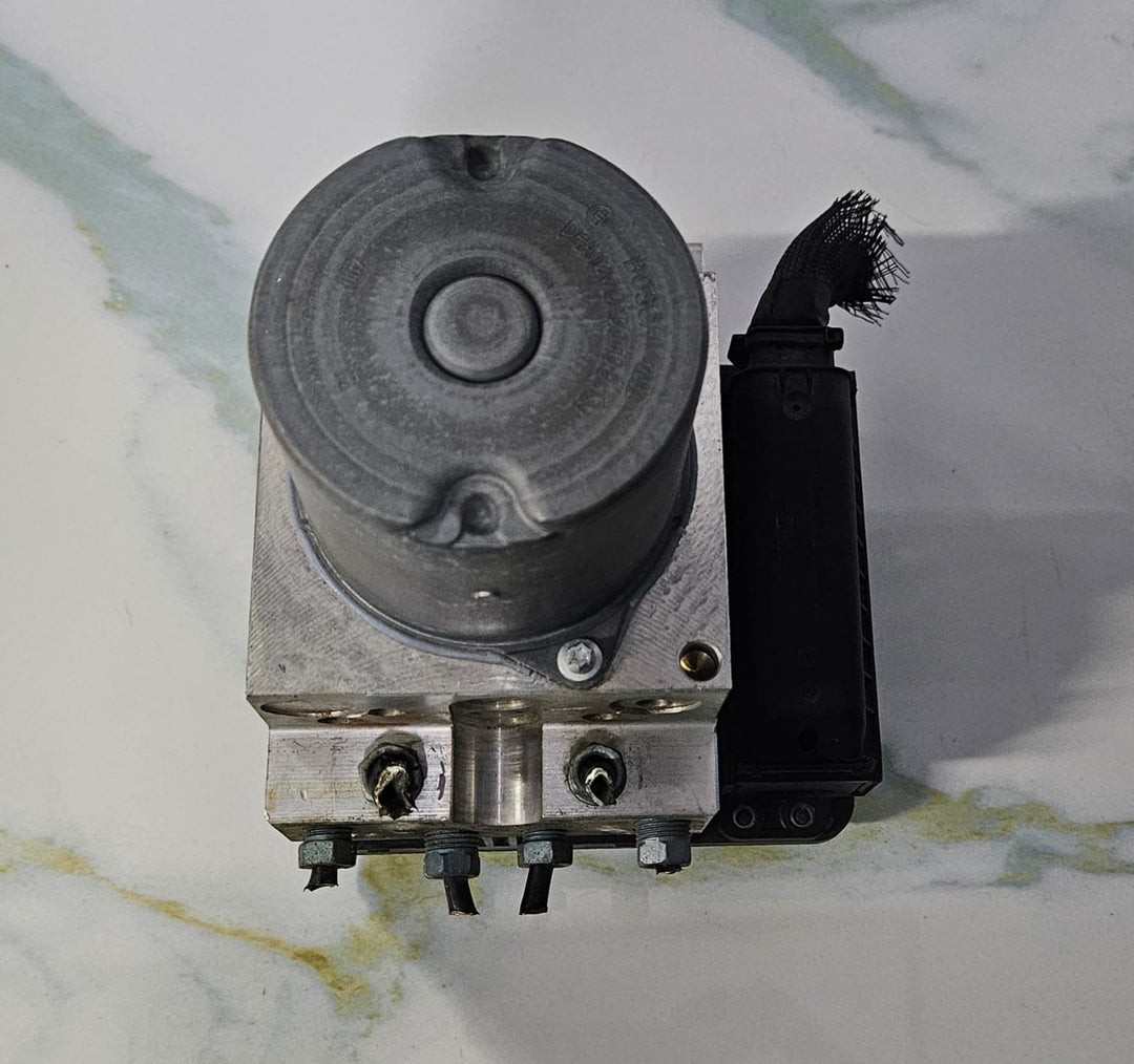 OEM BMW F02 F07 ABS Anti Lock Pump Brake Module 6797036, 6797038