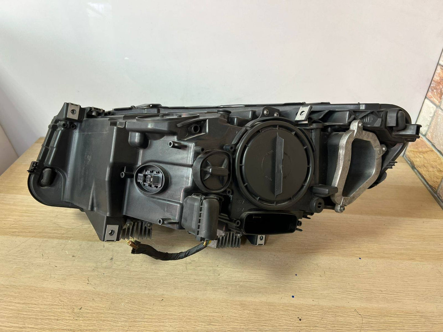 BMW 5 Gran Turismo GT F07 7199610 2010 RHD Xenon Front Right Headlight