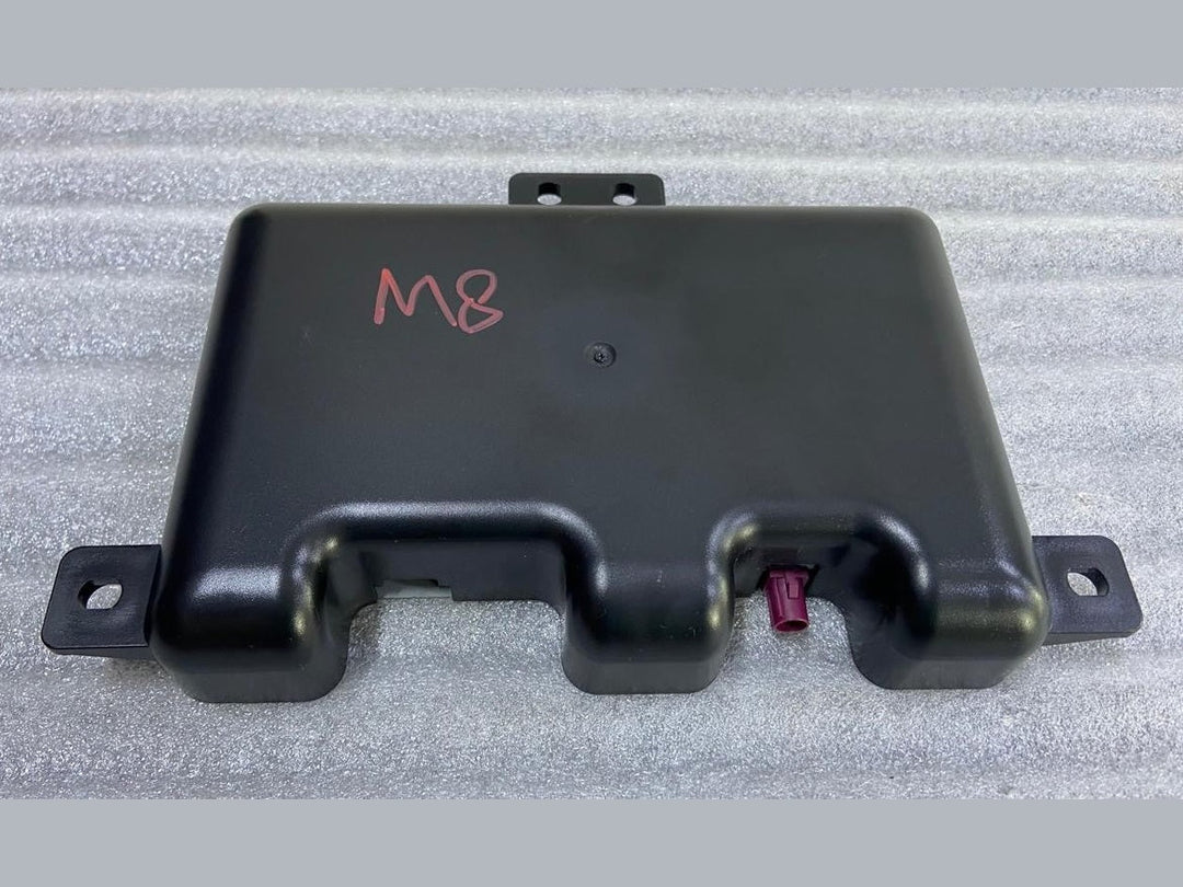 OEM BMW 8 Series F91 M8 G14 G15 G16 Rear Multi Band Antenna LTE Antenna 9396827