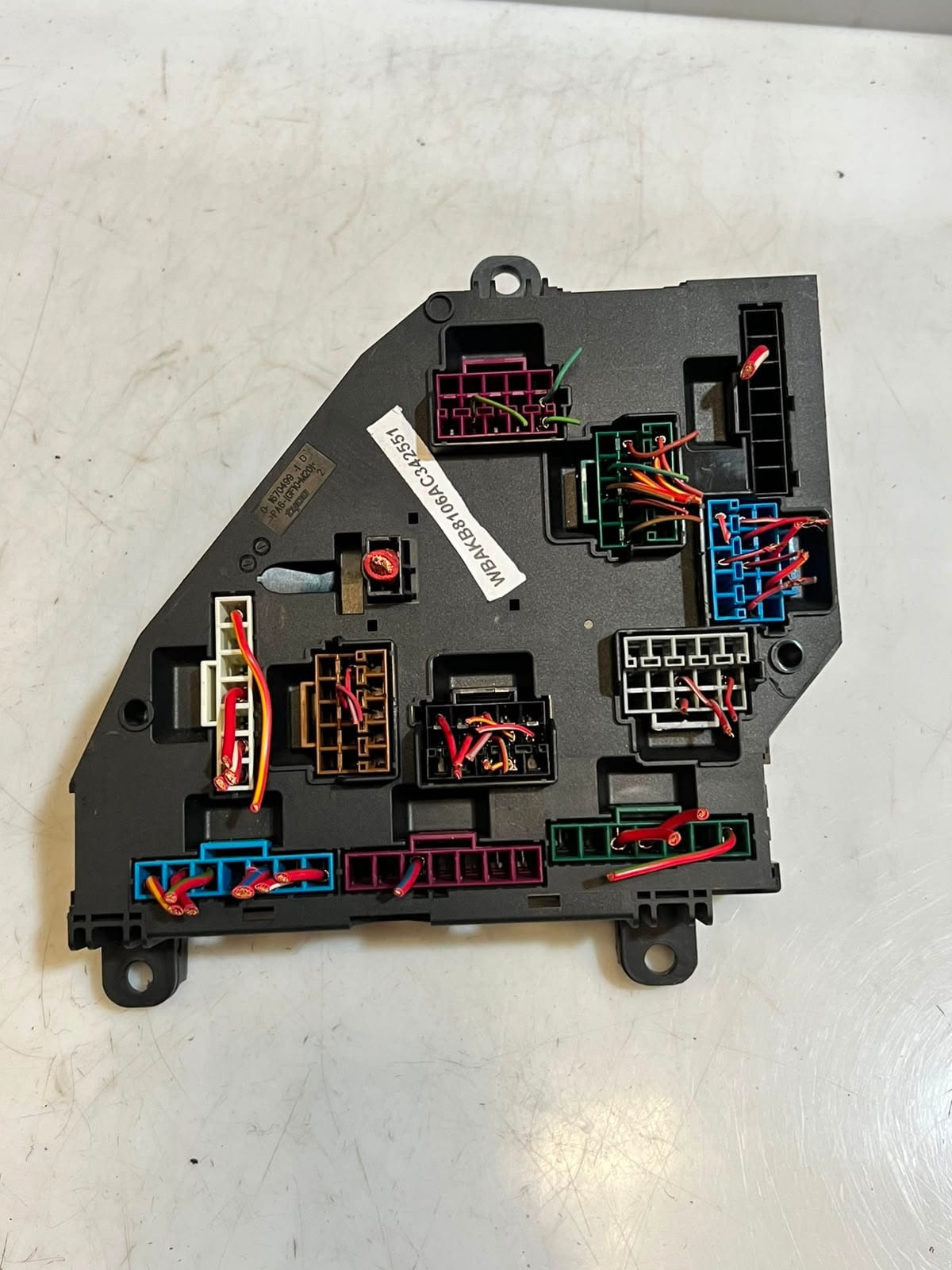 2011-2016 BMW 550i F10 F11 F18 F12 F13 F01 F02 Power Distribution Box 9210857
