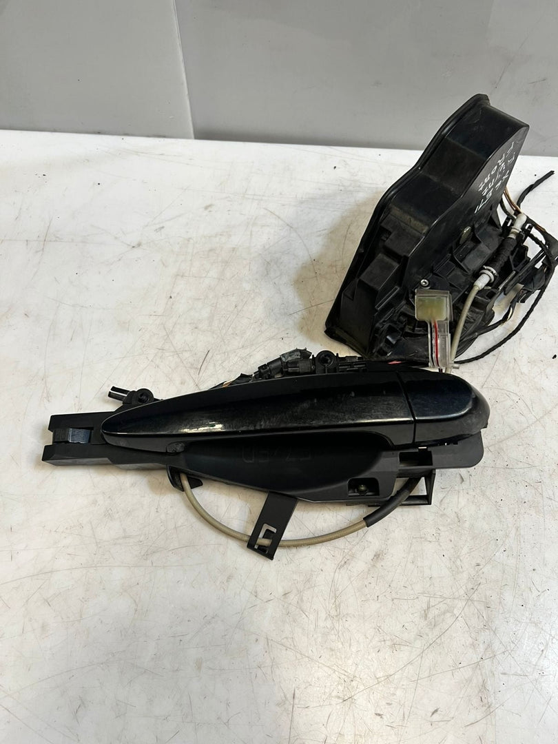 2007-2013 BMW X6 E71 Front Right SIDE Door Lock Actuator 7318416 OEM