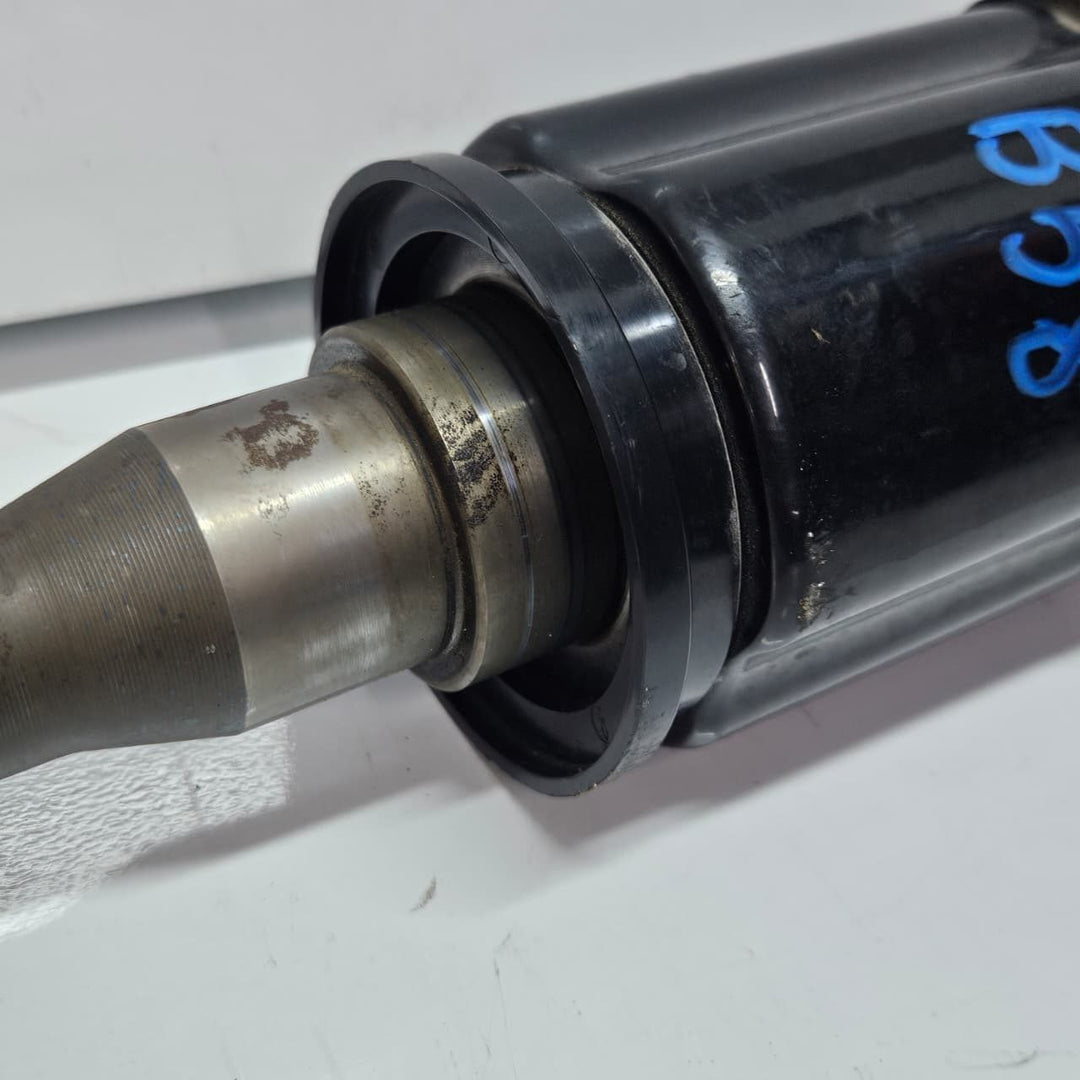2018-2020 BMW 330i G20 G42 xDrive Output Shaft Front Right 8740588