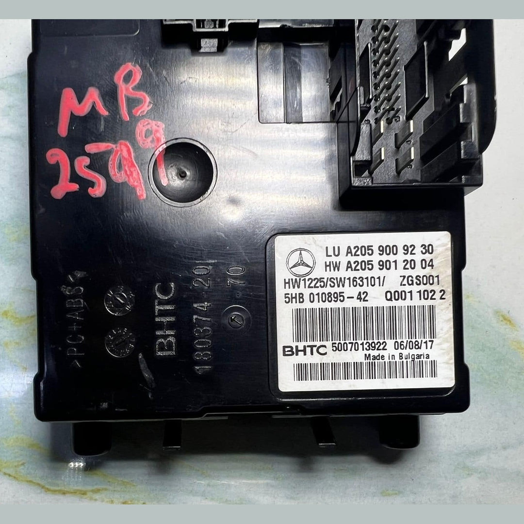2018 Mercedes C43 AMG Air Conditioning Control Module A2059009230 W205 W253 GLC