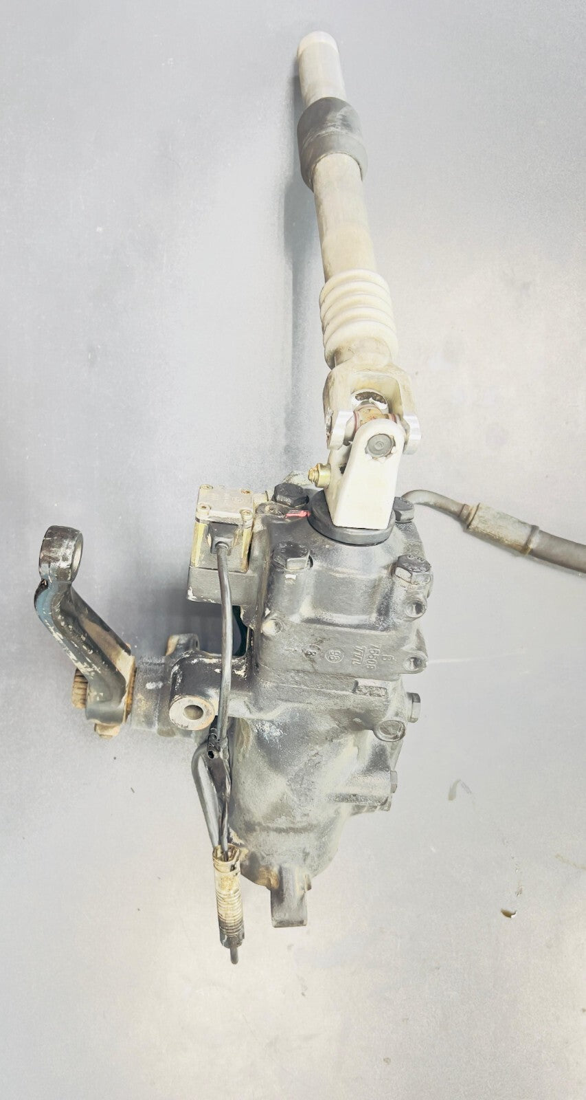 BMW 535 540 740 730/ E34 E32 RIGHT HAND V8 STEERING RACK ZF 8074991, 8074102