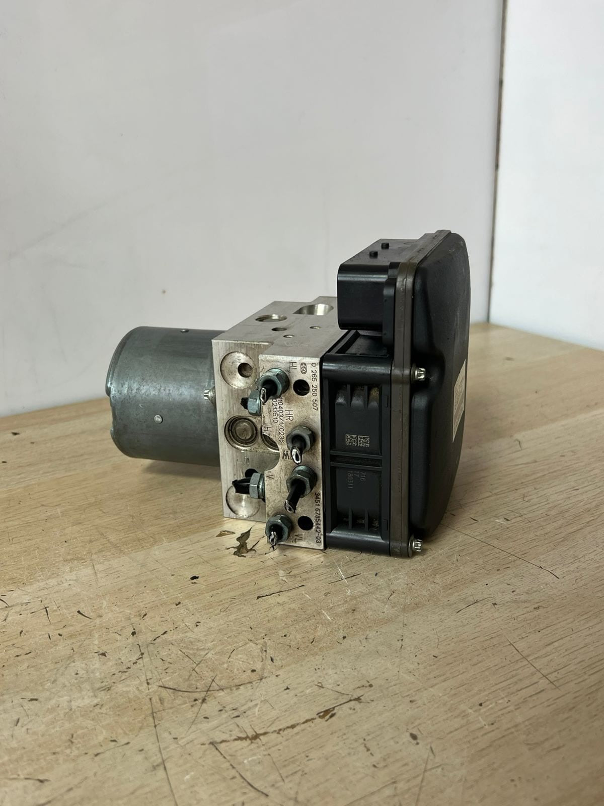 BMW 5 F10 F11 DSC 2.0D Abs Pump Control Module  Hydraulic Block Bosch 6851374
