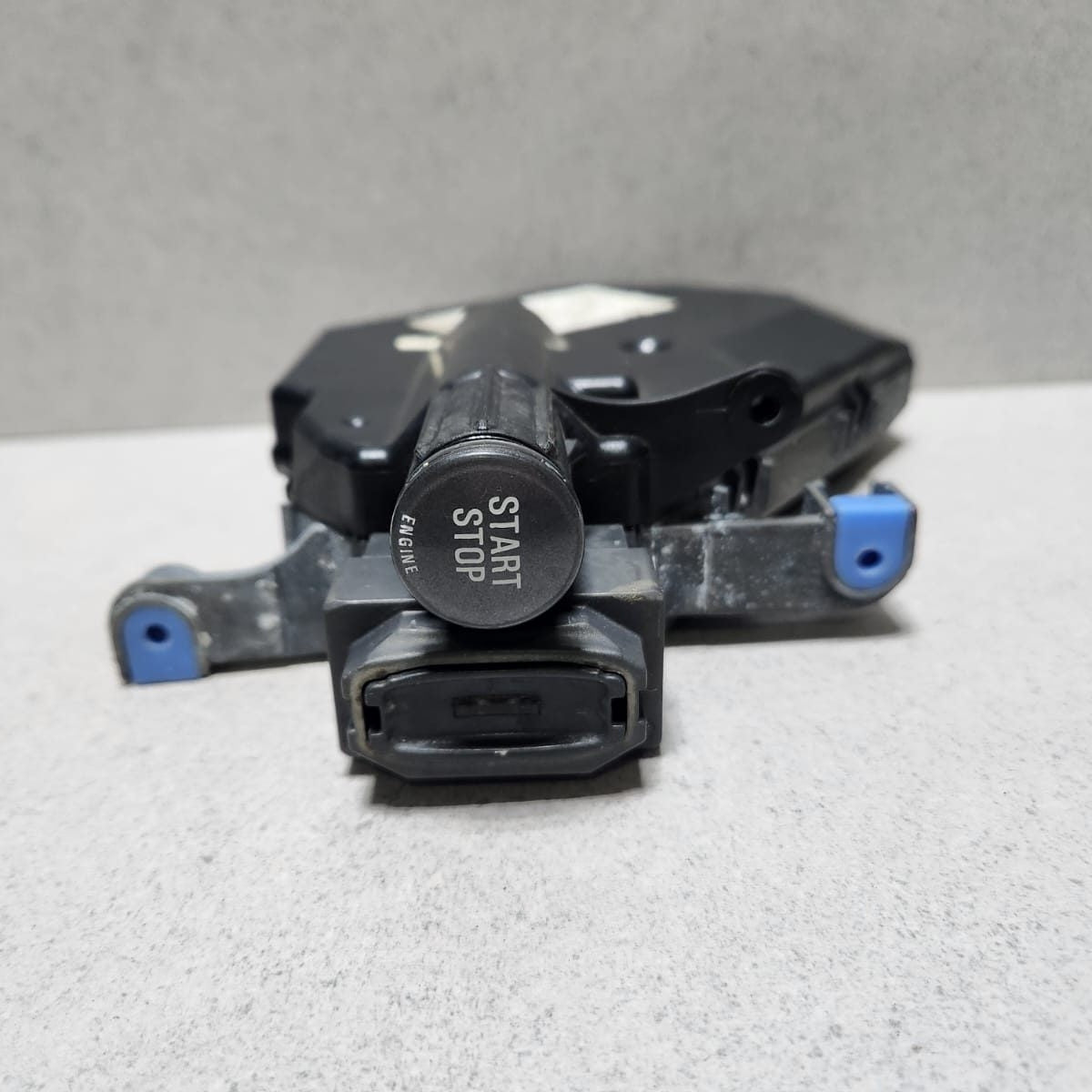 2002-2005 BMW 745i Engine Control Module 7523368 745Li E65 E66 with 4.4L N62 LHD