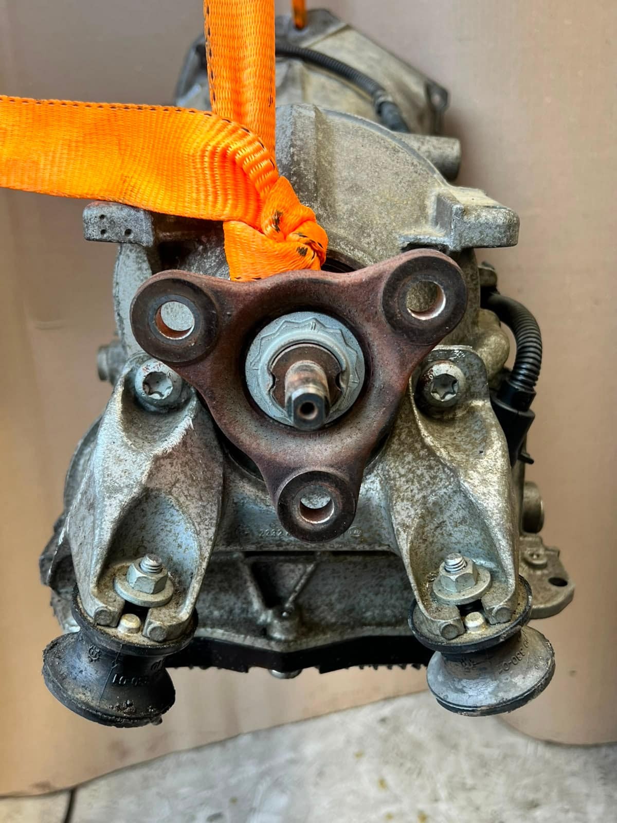 2012-2015 BMW 320I F30 8HP45 Automatic Transmission Assembly 8609950