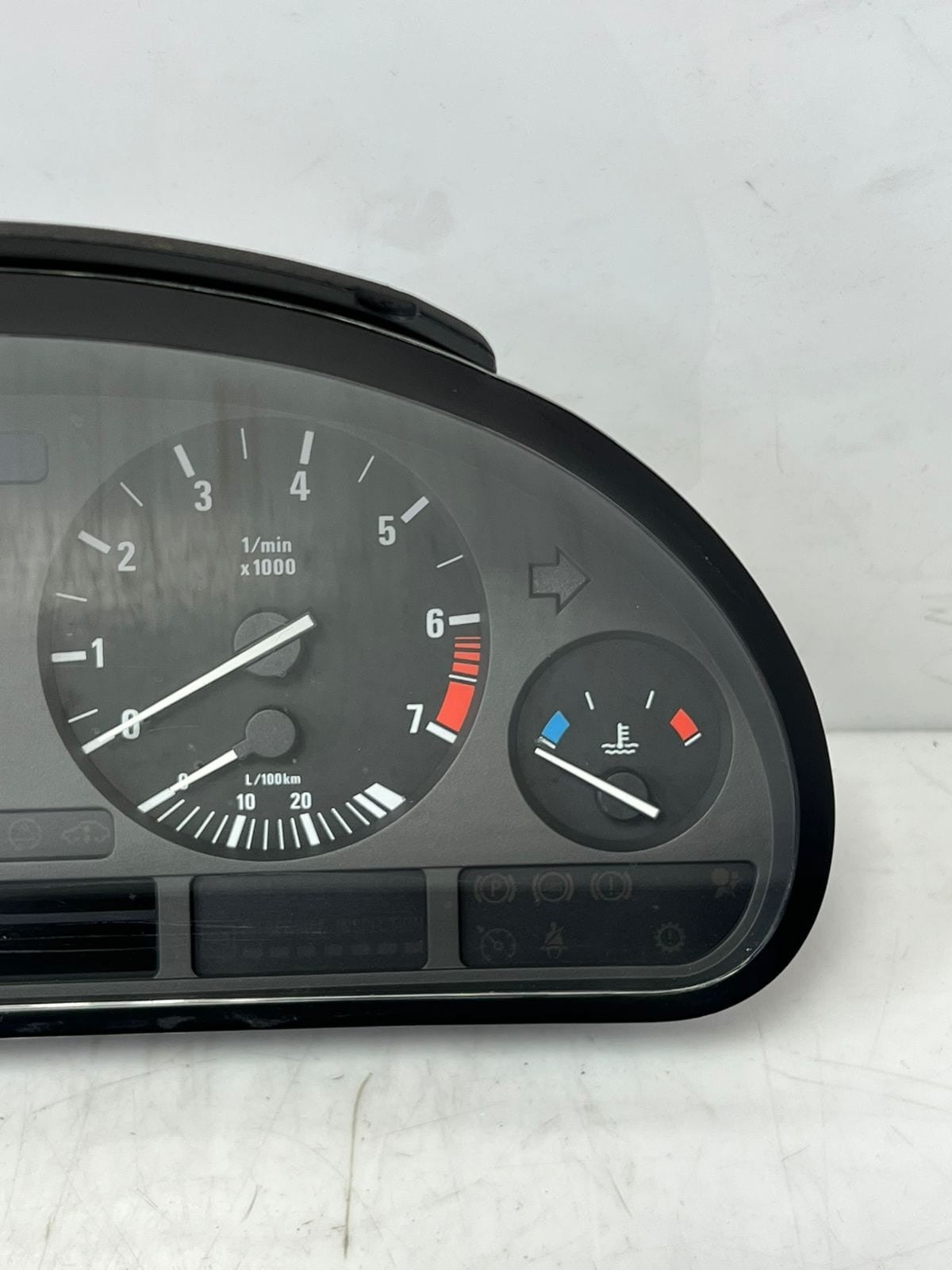 BMW 5 Series E39 Speedometer Instrument Cluster Revolution Counter 8372354 OEM